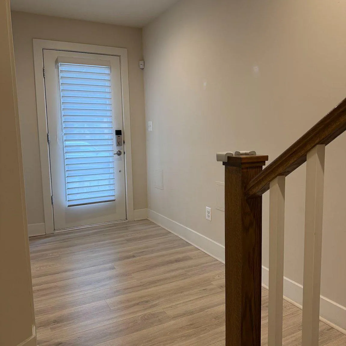 3 bed, 3.5 bath, 2083 sqft, $4,950 — Photo 3