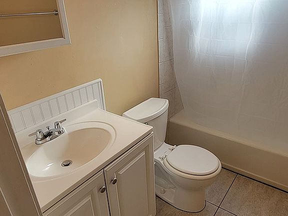 3rd image of 4159 Lancaster Dr Floor 34241