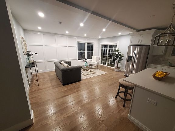4th image of 3-12 Bergen Ave #1X