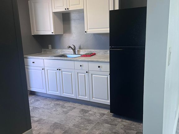 2nd image of 5200 Lake Ave