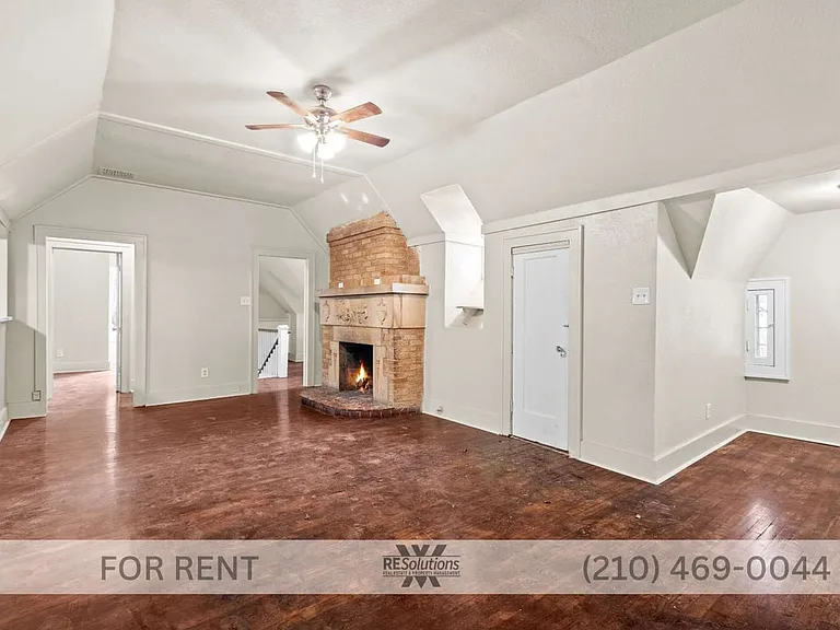 1618 W Kings Hwy #1620-1 — Photo 2