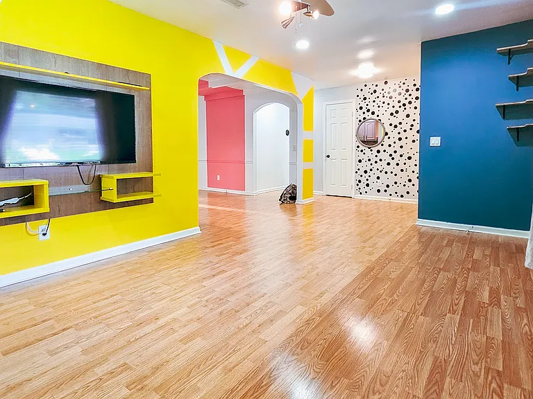 398 Furman Ln — Photo 10