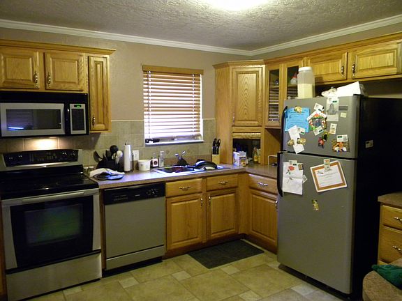 Kitchen, view 1