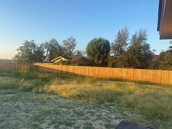 5th image of 878 Venesa Dr