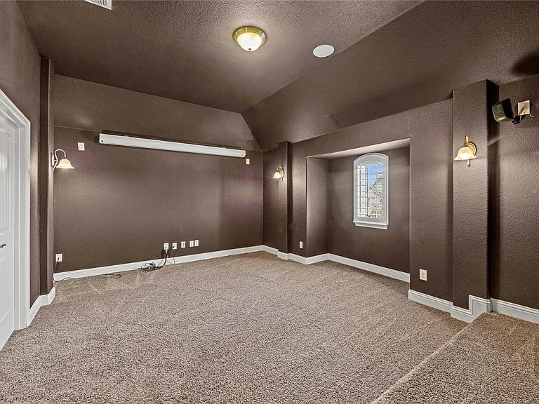 765 Philmont Rd — Photo 25