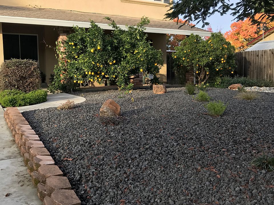 1st image of 8121 Highwood Way