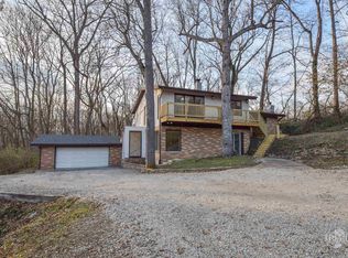 1701 S Ridgeview Dr, Yorktown, IN 47396