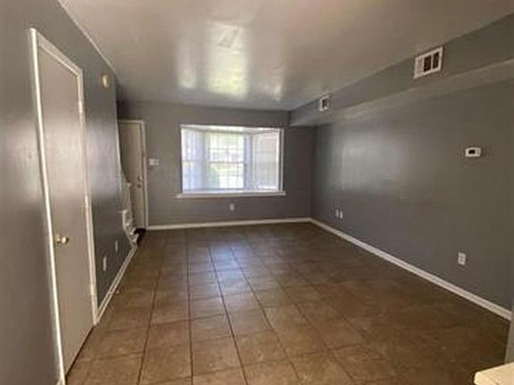 3rd image of 5216 Flowering Peach Dr #5216