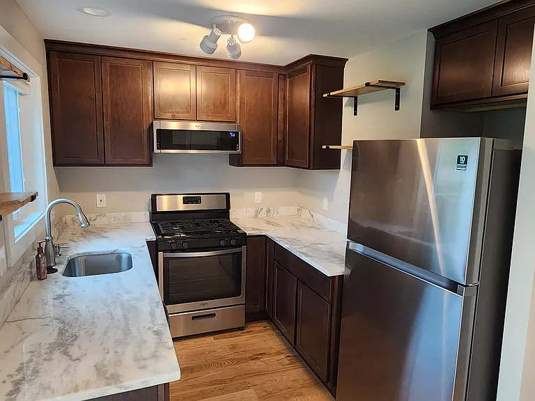 22174 Brookfield Dr — Photo 9