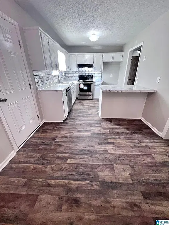 3 bed, 1890 sqft, $1,200 — Photo 3