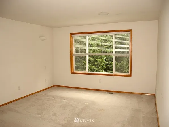 919 183rd Pl SE, Bothell, WA 98012