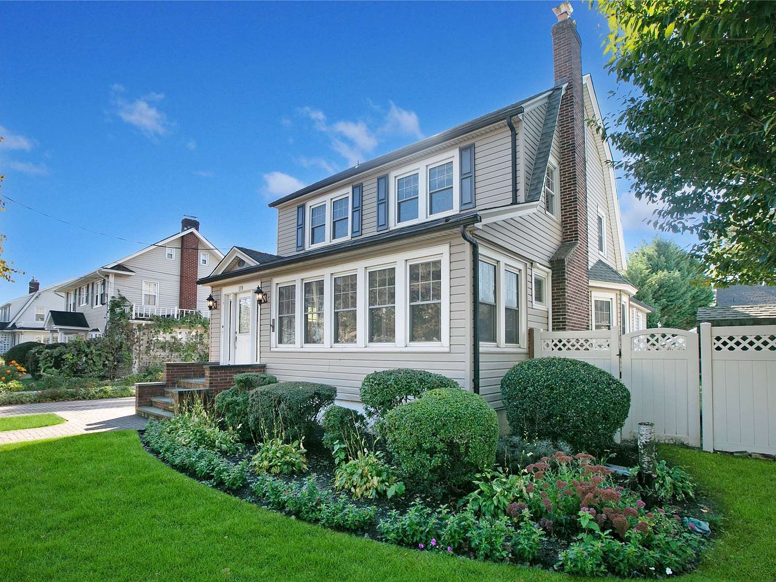 119 4th Street, Hicksville, NY 11801 Zillow