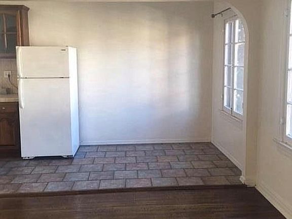 5th image of 625 S Cochran Ave APT 8