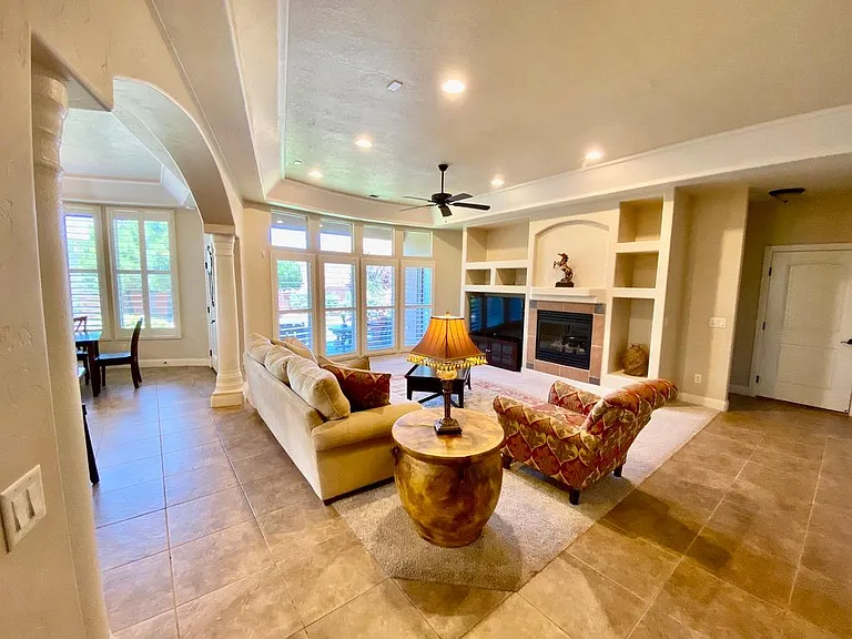 1613 N Palo Verde Dr — Photo 2