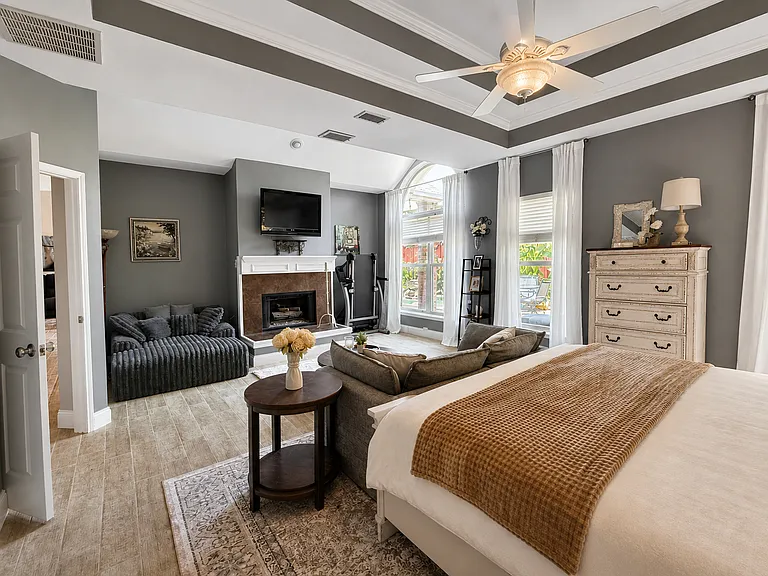 1740 Forest Glen Dr — Photo 14