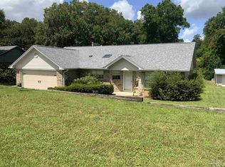 3901 Deerwood Cir, Pace, FL 32571