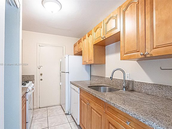 4th image of 6904 N Kendall Dr APT F203