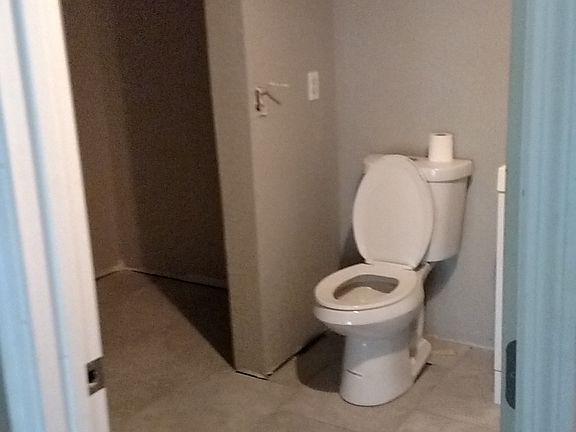 3rd image of 5124 Puritan Cir