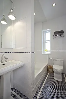 Sold by Fenwick Keats Real Estate | media 23