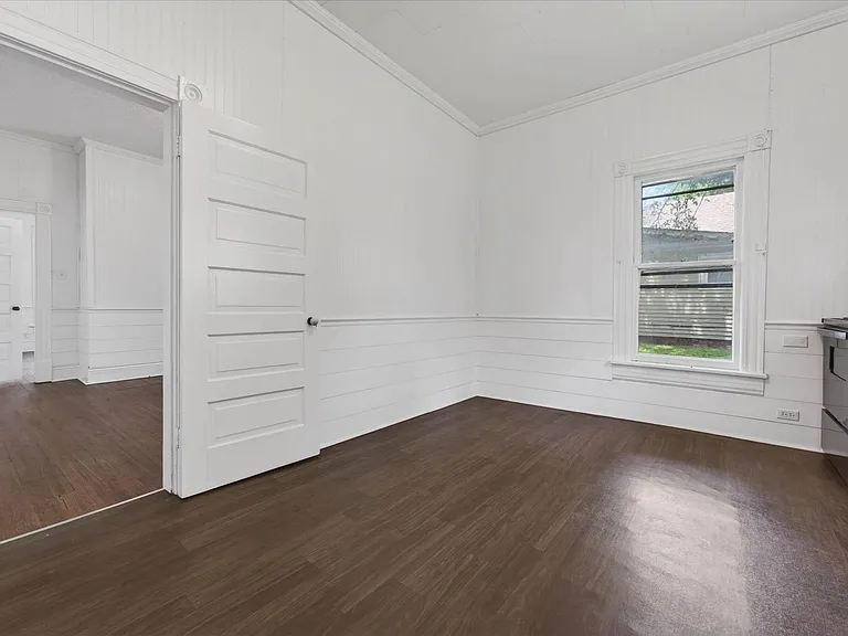 132 S McPherson St — Photo 16