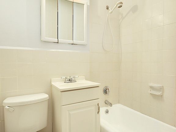 4th image of 330 W 85th St APT 1C