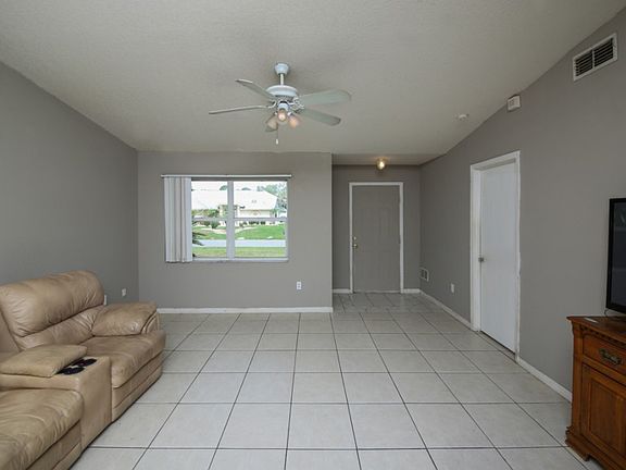 5th image of 3040 Briant St