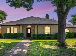 225 Wildwood Dr, Desoto, TX 75115