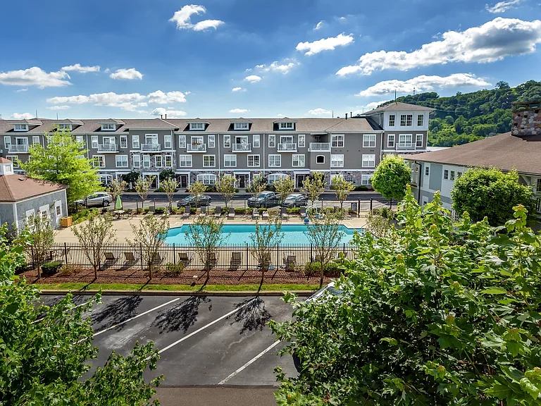 The Docks Apartments and Townhomes — Photo 16