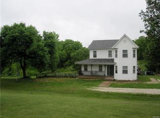 2 Cherokee Valley Est, Labadie, MO 63055