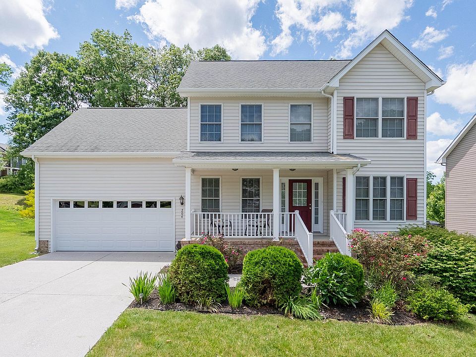 1st image of 204 Mountain Breeze Dr