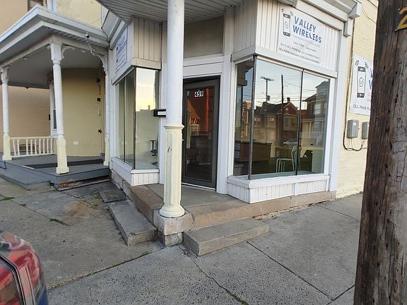 5th image of 457 W Washington St