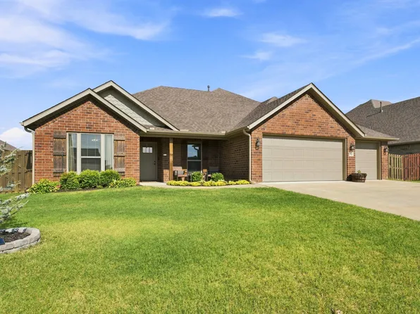 440 Frizzo St, Springdale, AR 72762