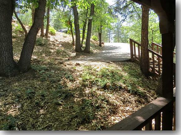 2nd image of 1382 La Crescenta Dr