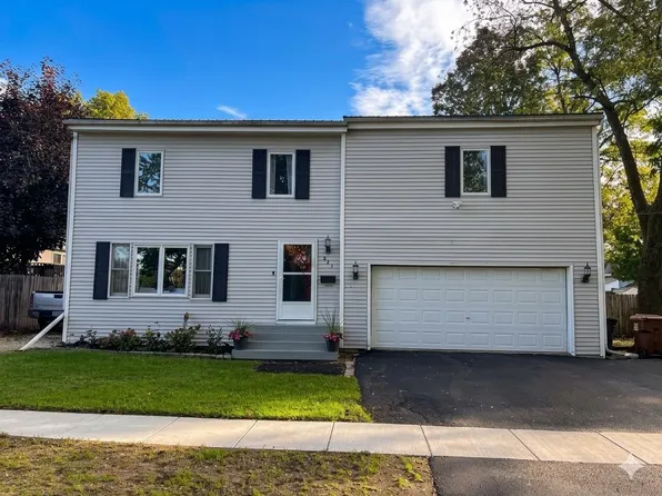 921 Hancock St, Belvidere, IL 61008