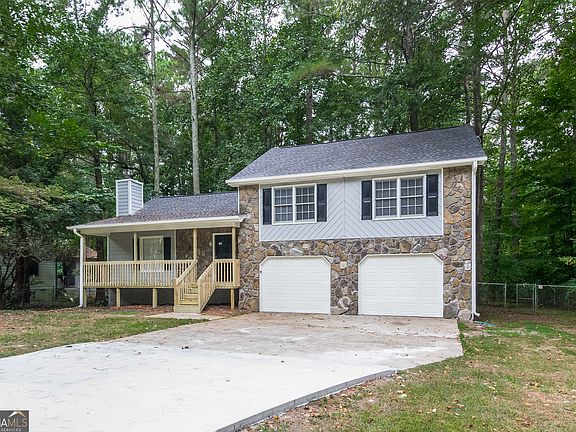 2nd image of 141 Dogwood Ct