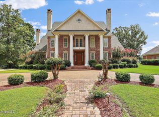 682 Spring Lake Dr, Pearl, MS 39208