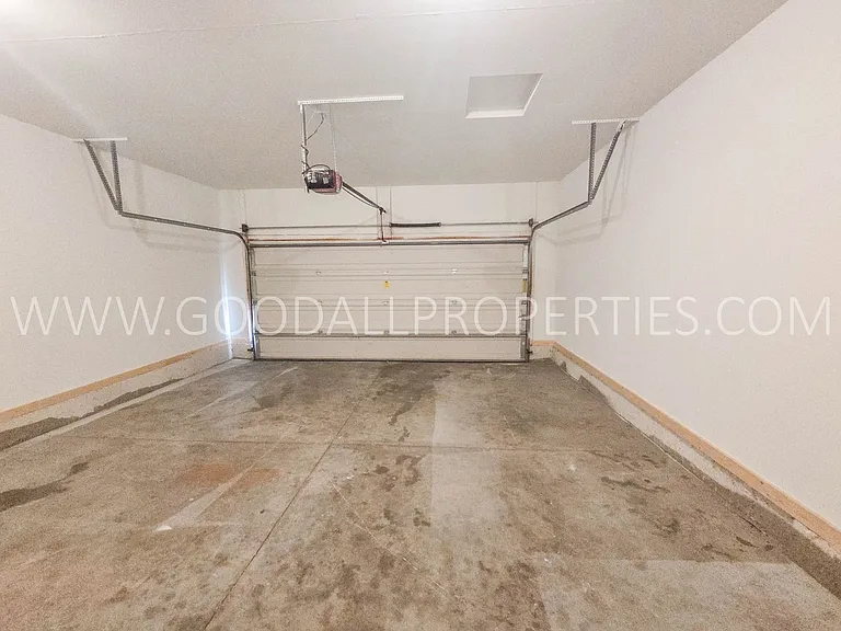 425 SE Waco Pl — Photo 17