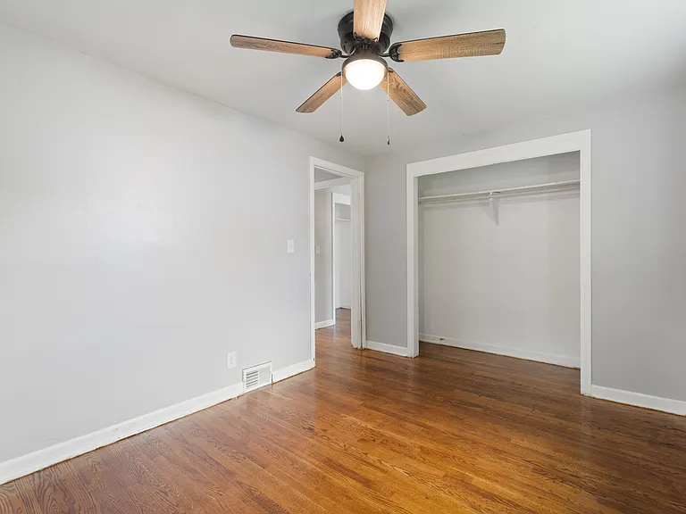 102 Oakridge Dr — Photo 7