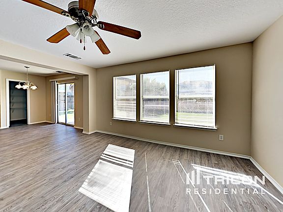 5th image of 2107 Hollow Cir