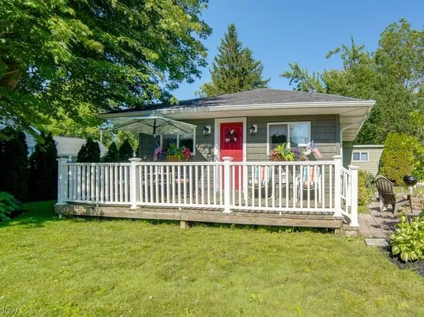 4884 Francis St, Geneva, OH 44041