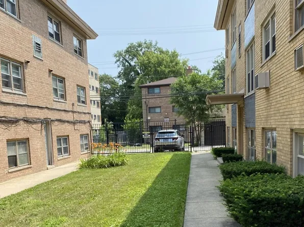 9215 S Cottage Grove Ave APT 2W, Chicago, IL 60619