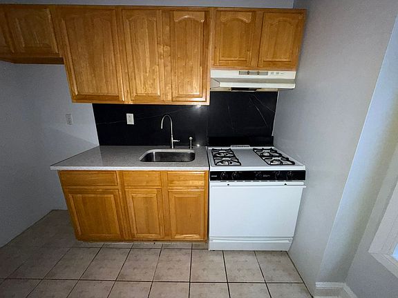 2nd image of 4532 Park Ave #3E