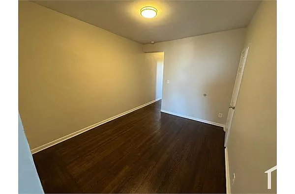 Building Photo - 220 Roseville Ave #301