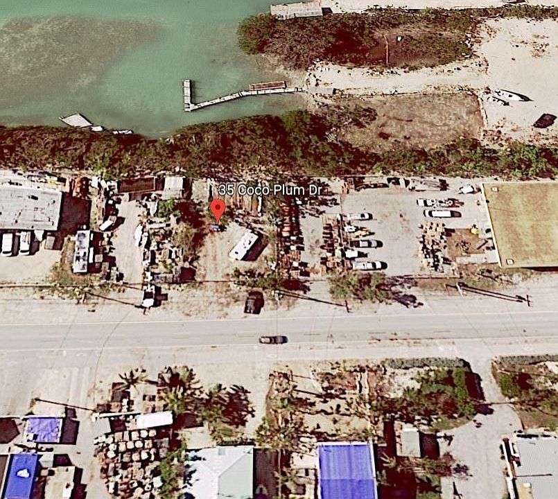 2nd image of 35 Coco Plum Dr