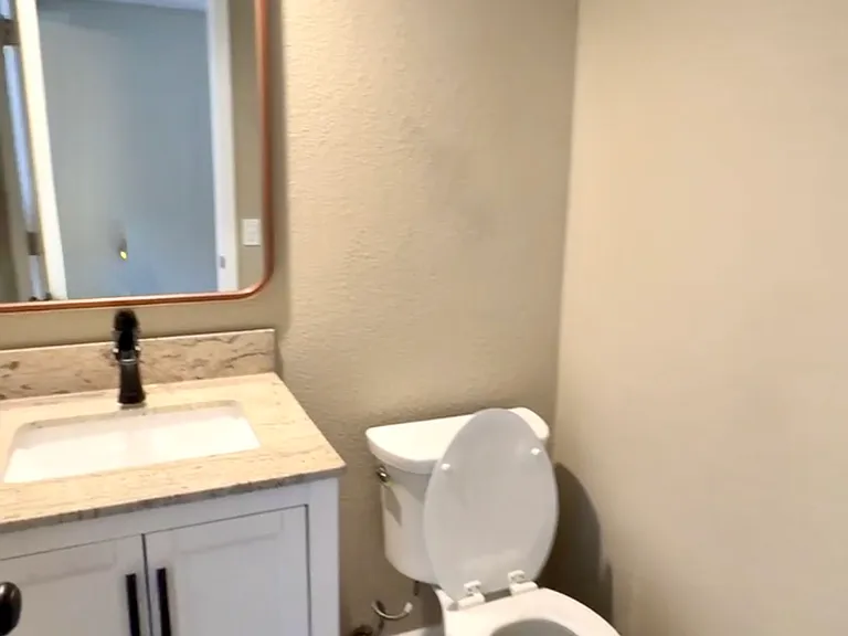 2126 Shoreview Pl — Photo 10