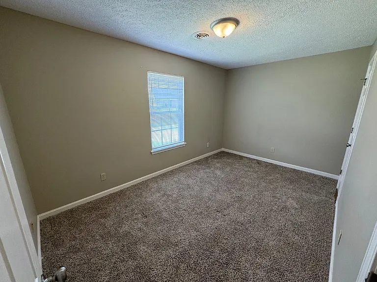 415 Eddy St — Photo 12