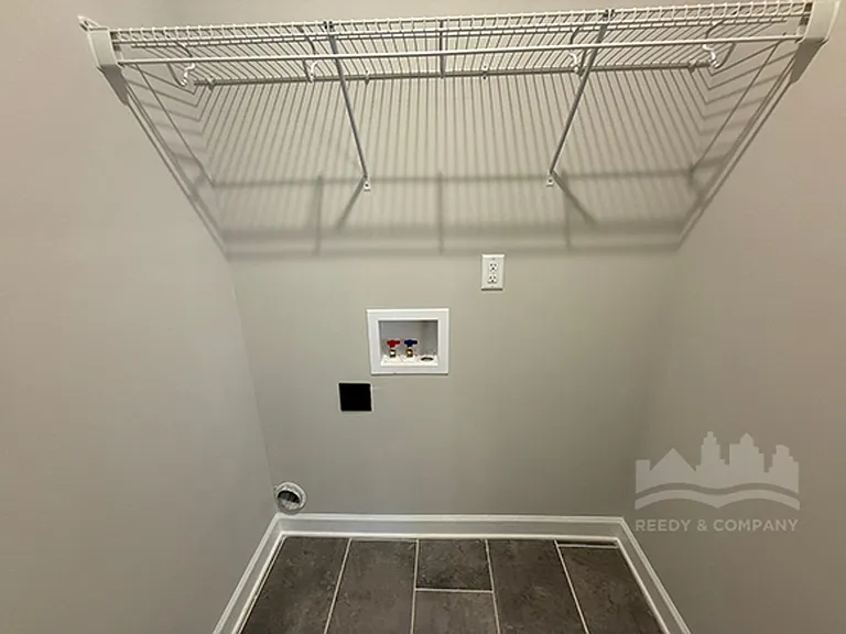 480 Maple St — Photo 8