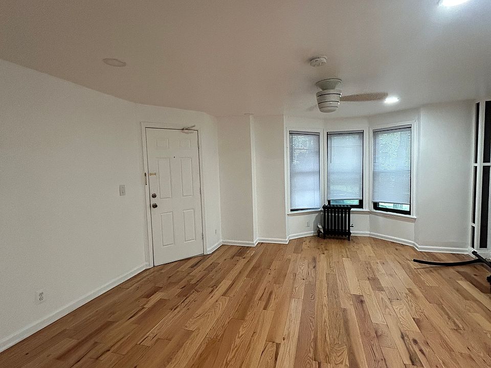 1st image of 39 Burnet St #1