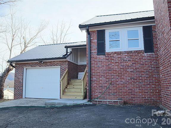 5th image of 1397 Dutch Cove Rd