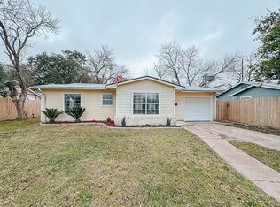 2503 Mistletoe Ave, Victoria, TX 77901